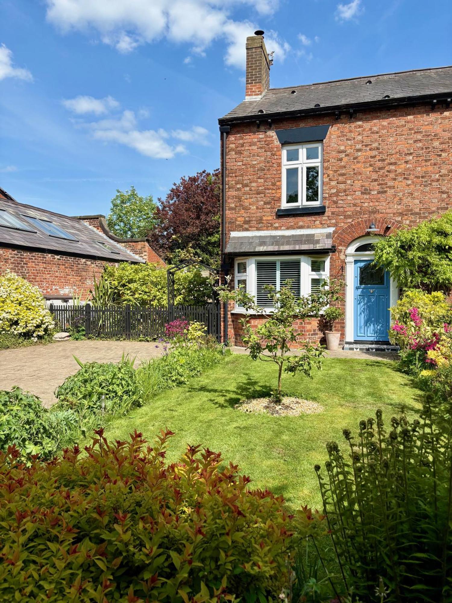 Eden Cottage Frodsham Bagian luar foto
